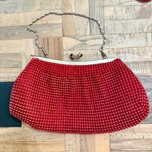 Vintage-Inspired Glamorous Red Beaded Evening Clutch